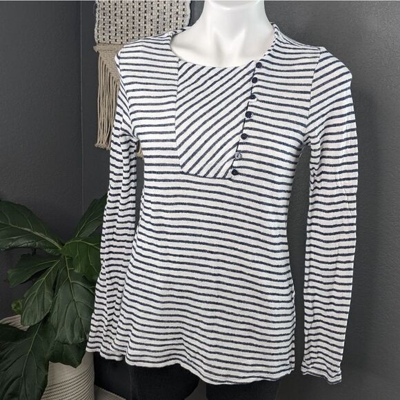 ⭐ Caslon Striped Long Sleeve Shirt - Picture 3 of 6